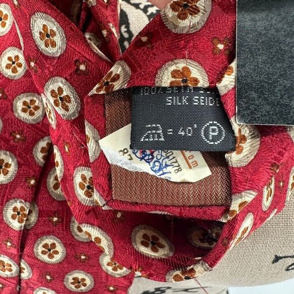 New Vintage Ermenegildo Zegna Soft Red Silk Tie Ivory‎ Polka Dots Italy Classic - Picture 4 of 8